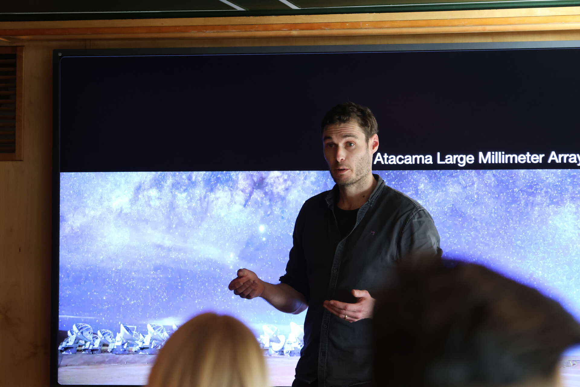 Boy Lankhaar giving a talk on ALMA observations